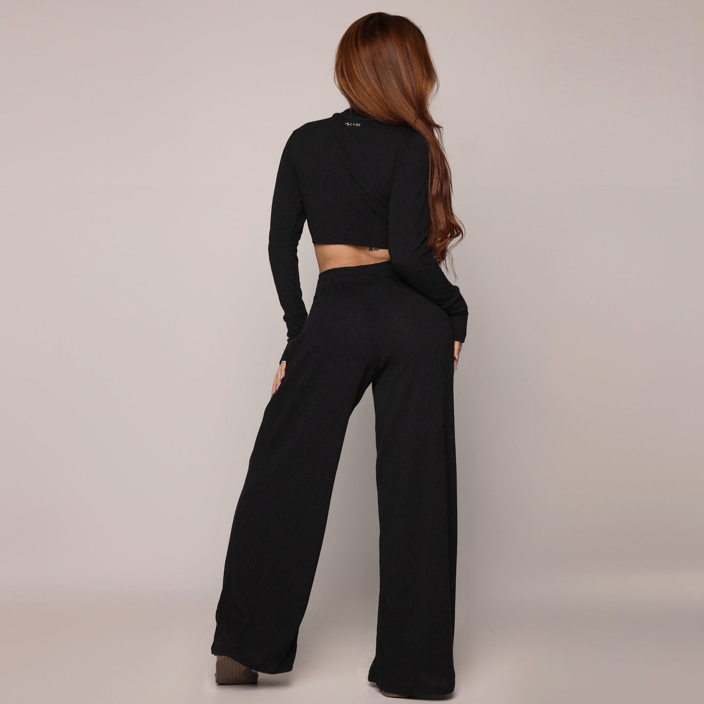 Conjunto negro - Blusa manga larga