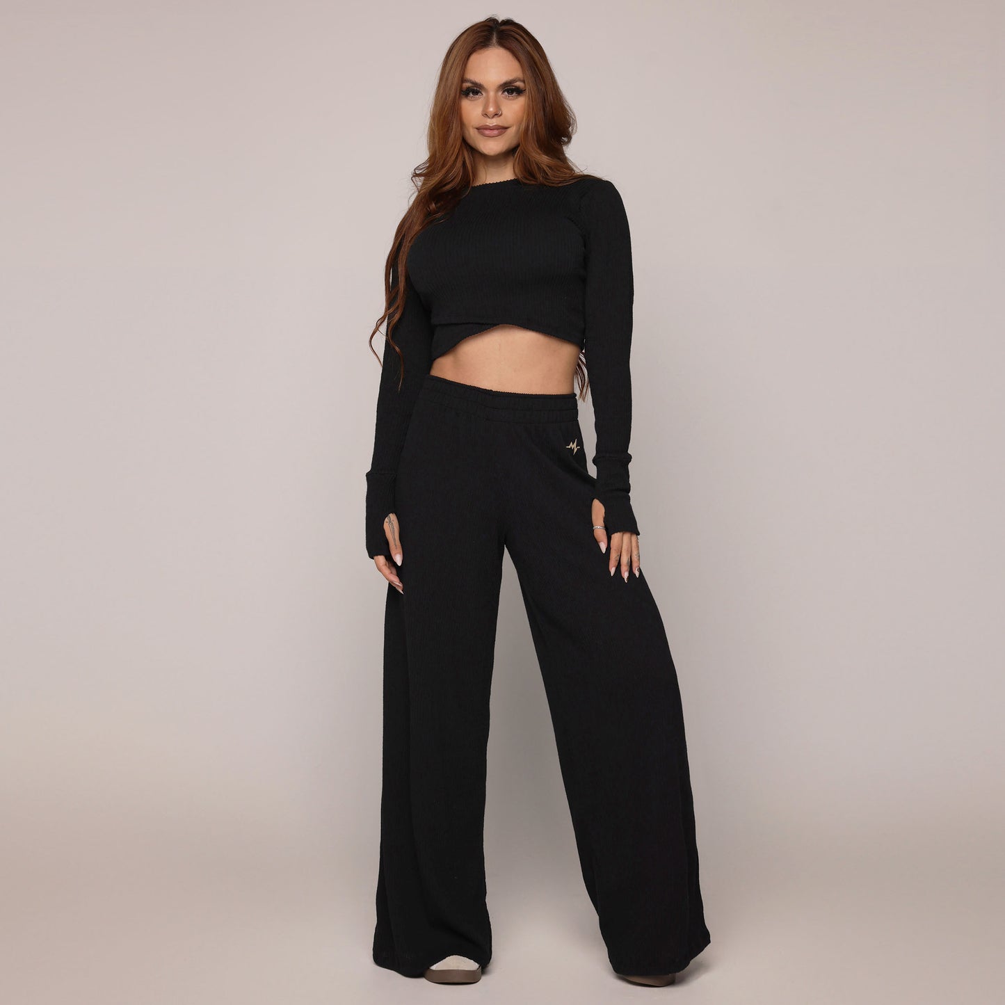 Conjunto negro - Blusa manga larga