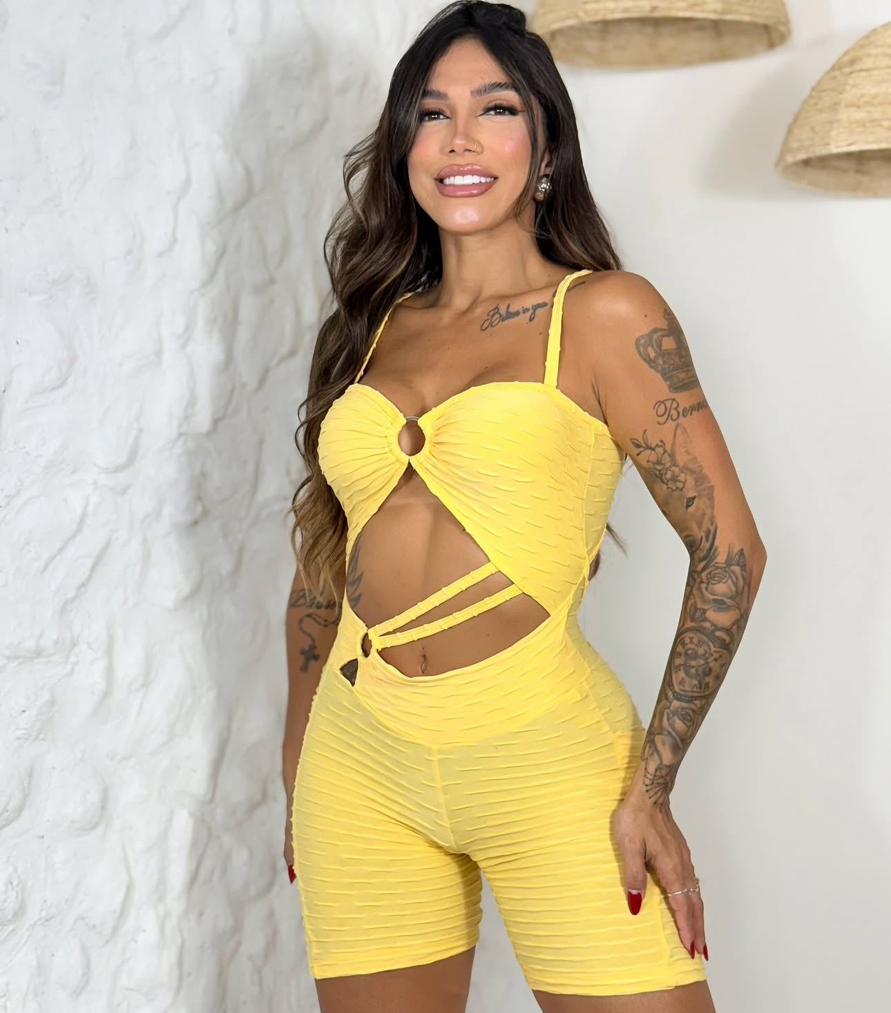 Enterizo relieve amarillo