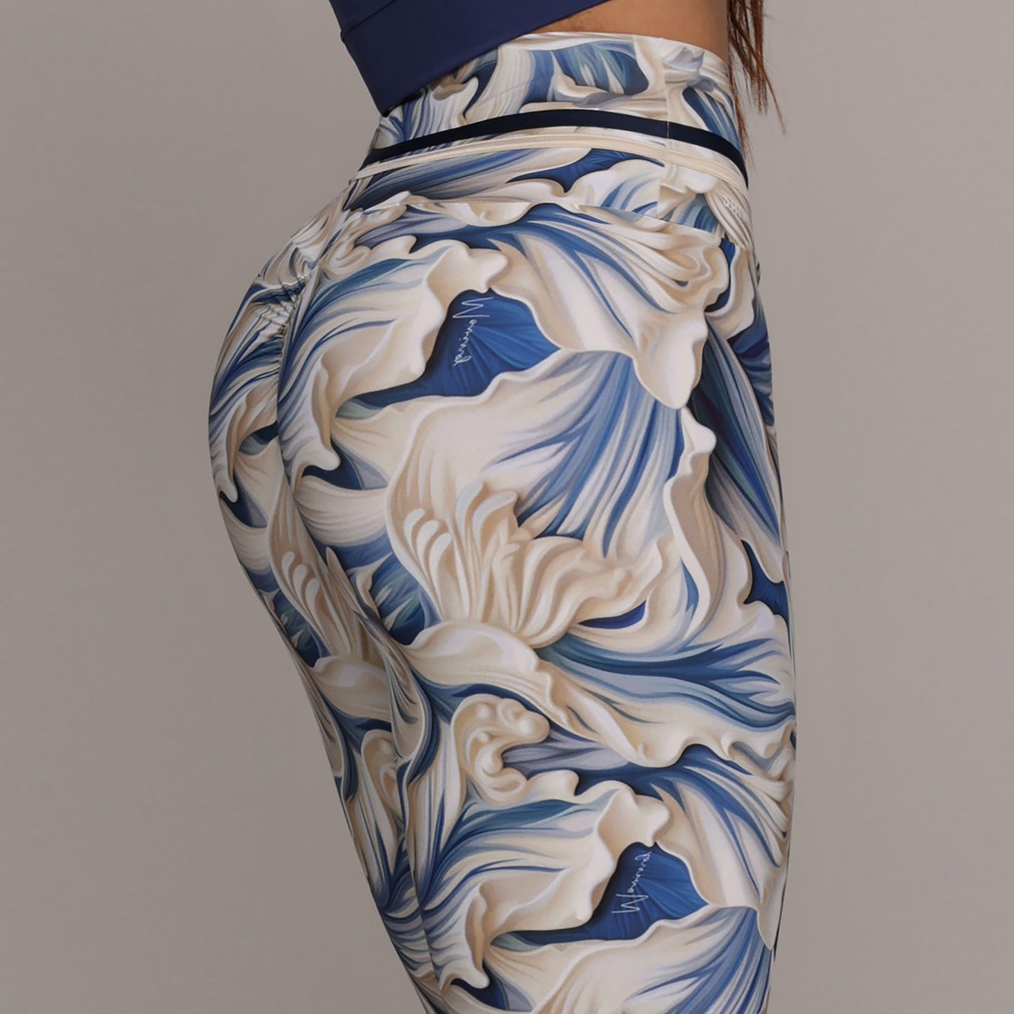 Leggins levanta colita