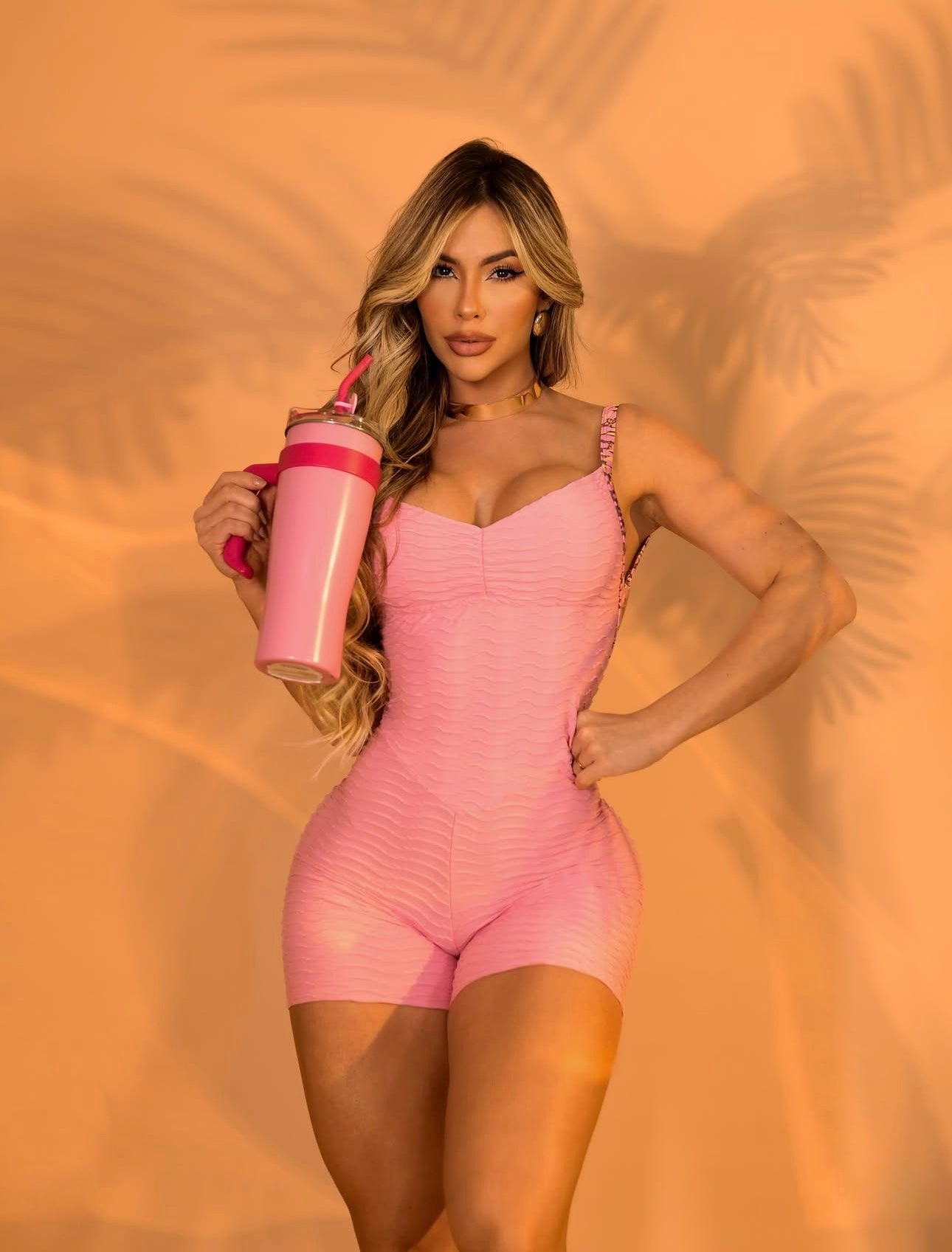 Enterizo relieve rosa