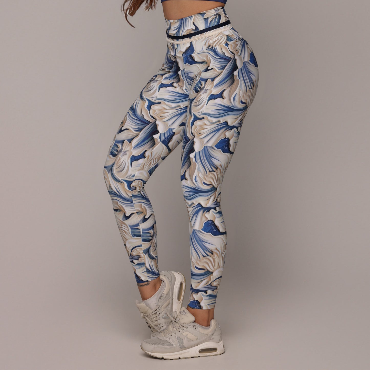 Leggins levanta colita